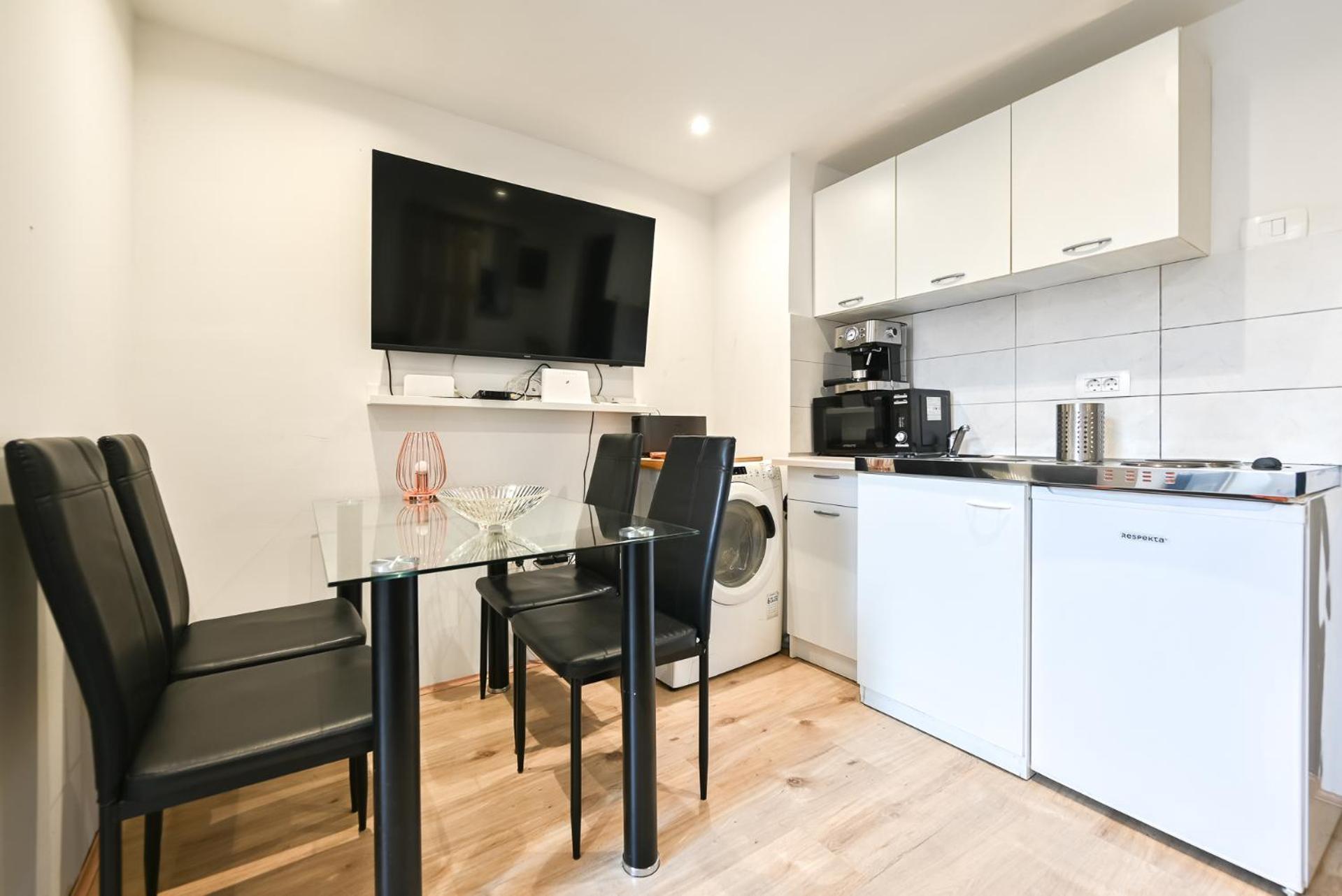 Apartma N'poznam Tobacna 2 *